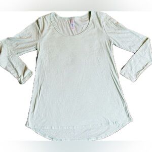 LuLaRoe Mint Long Sleeve Lynnae Tee